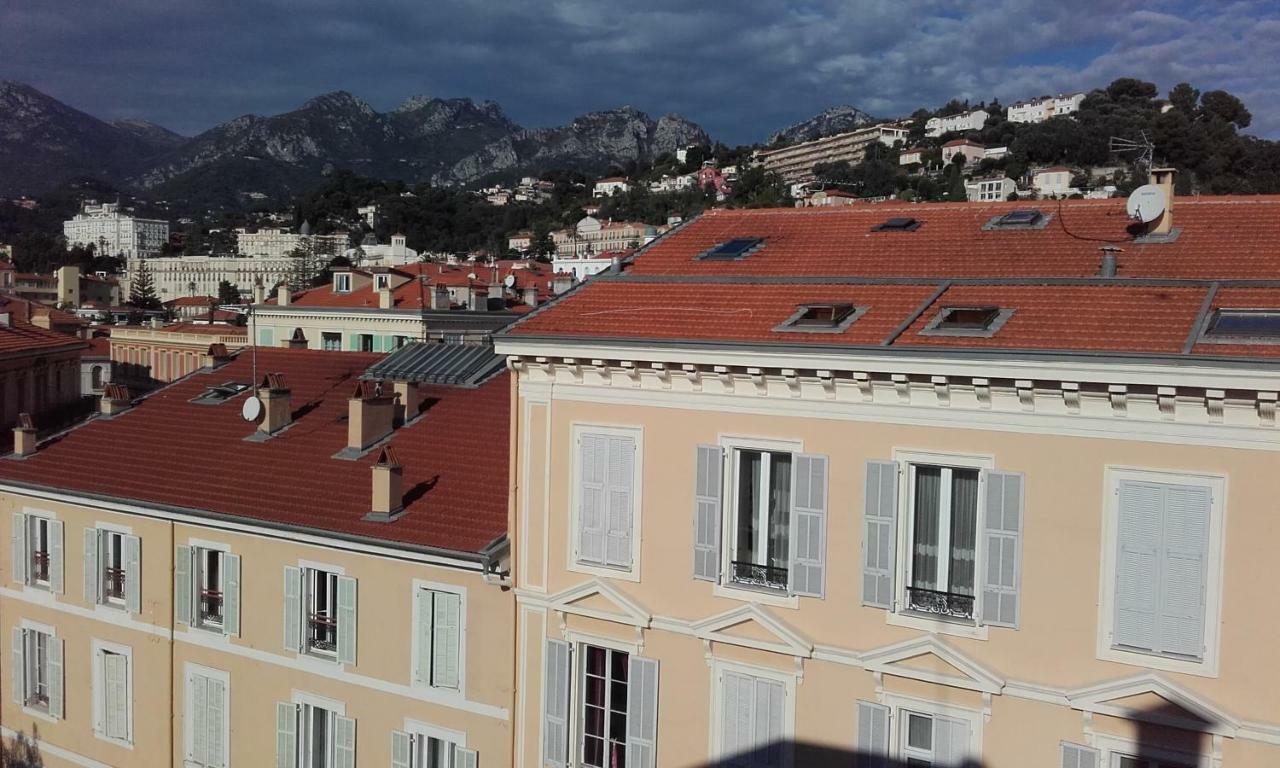 22 Place Saint-Roch Мантон Екстер'єр фото
